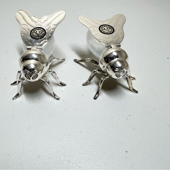 NIB Godinger Silver Art Silver Plated Bee Salt & Pepper Shaker Set - Picture 3 of 10